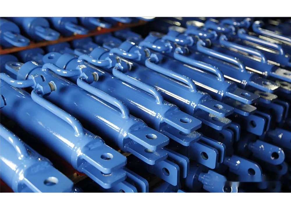 Comment démonter et assembler le vérin hydraulique et quelles précautions faut-il prendre ?